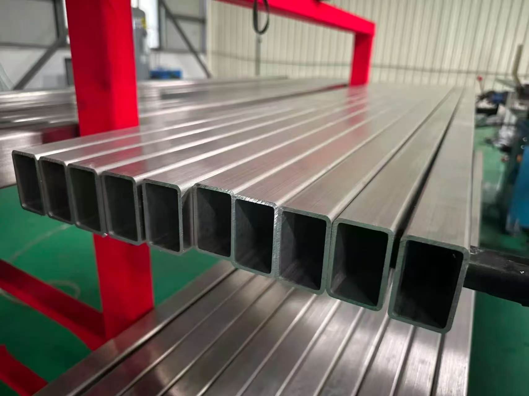 Stainless steel liquid cooling tube prepared for data center cooling projects