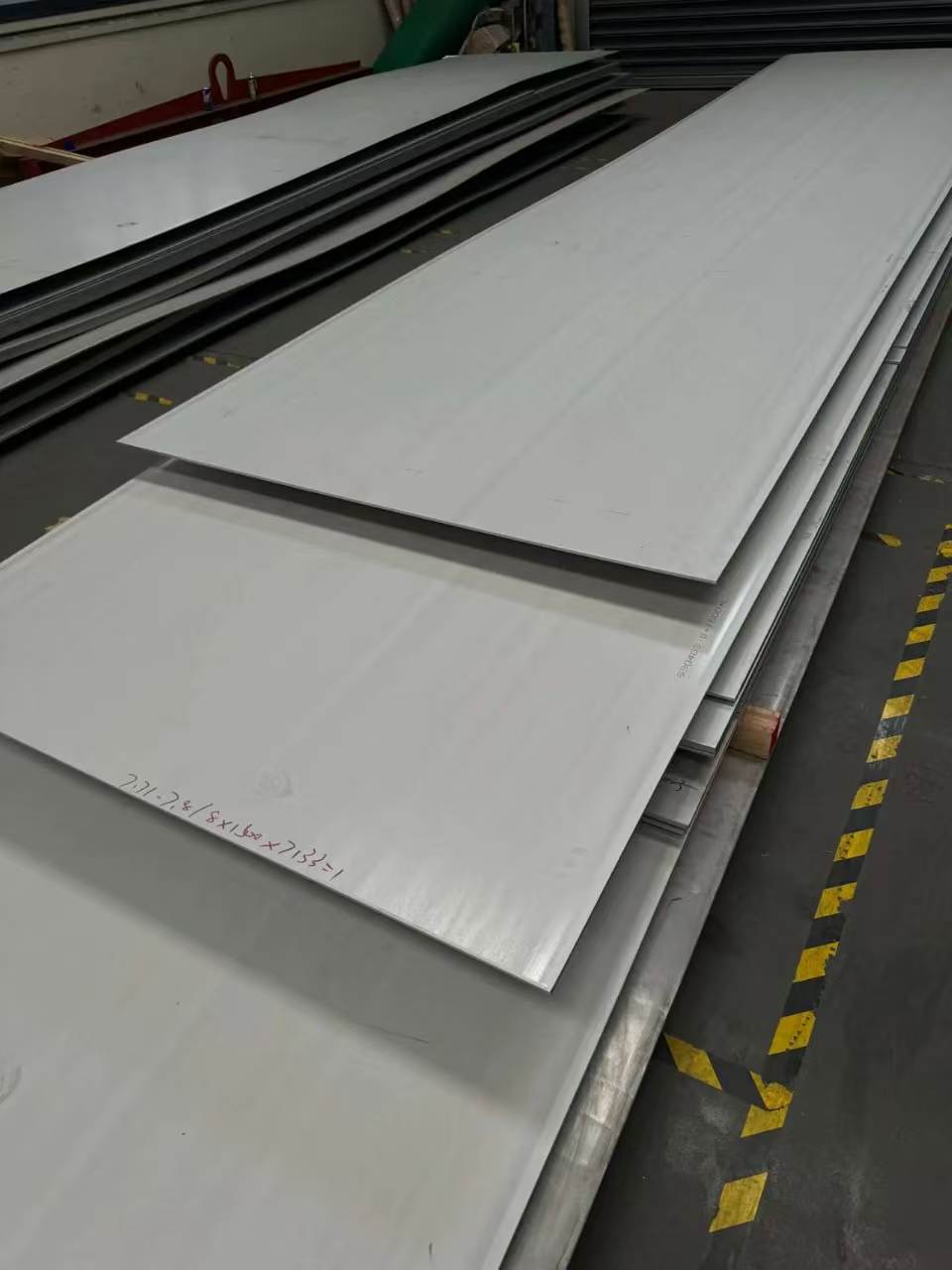 201 stainless steel sheet stock for interior panel and light fabrication review